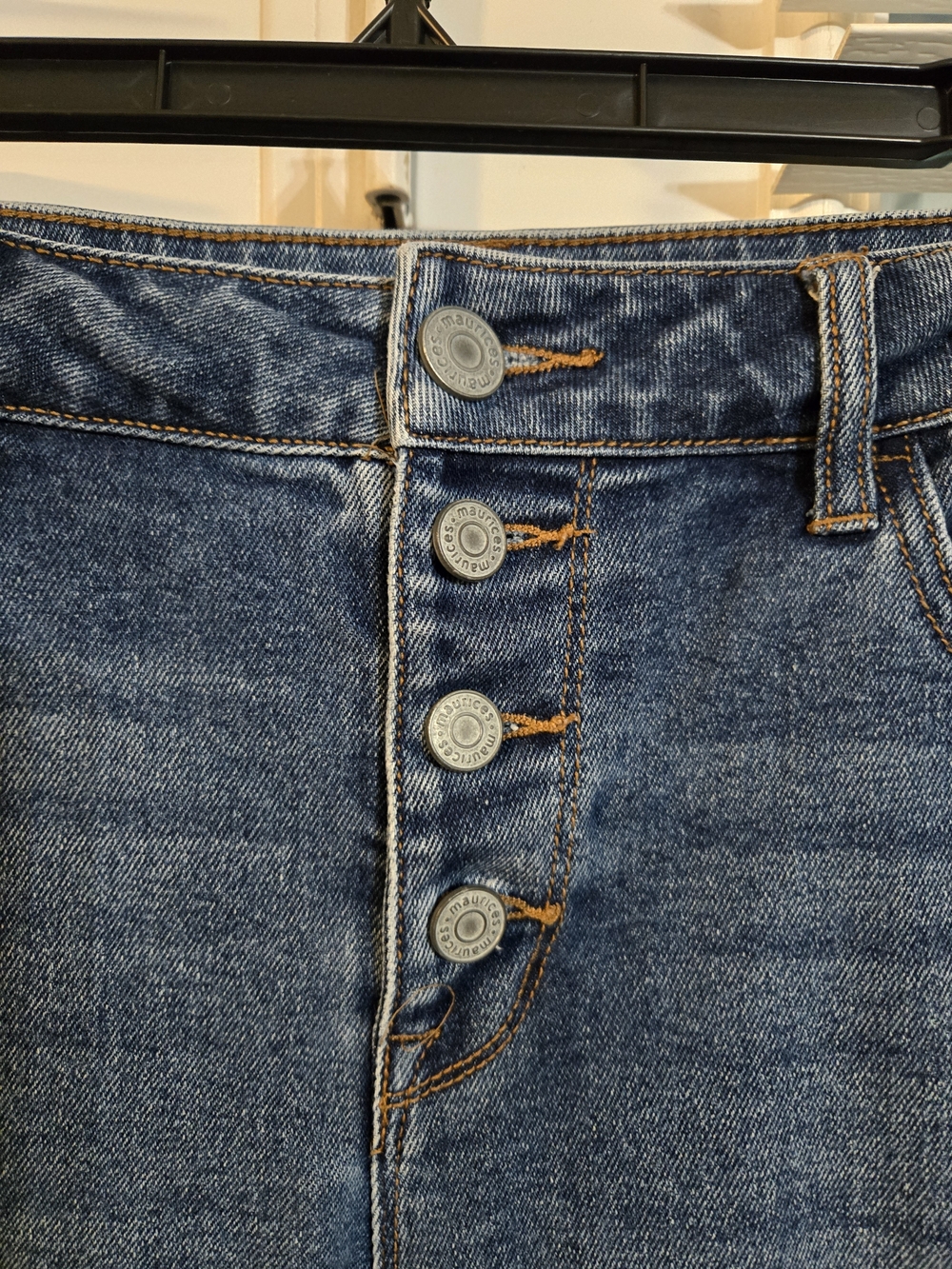 Maurices High Rise Distressed Boyfriend Jeans in Medium Blue Wash Sz 14 - Picture 2 of 7